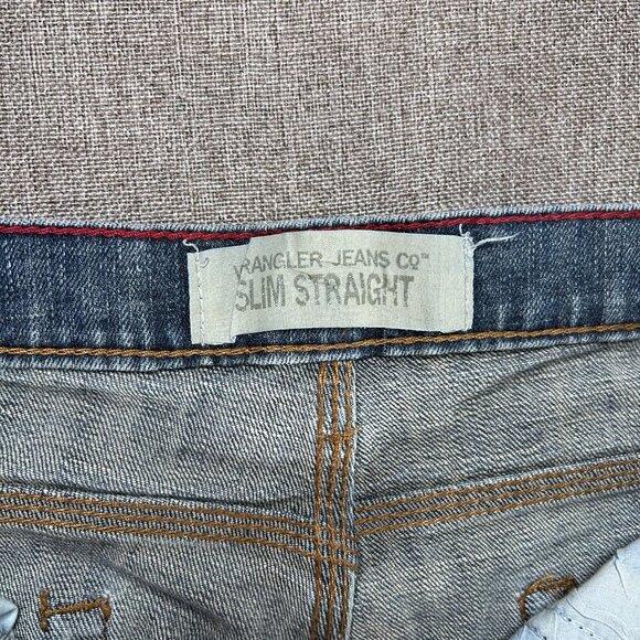 Wrangler Denim Jeans Men's "34" SLIM STRAIGTH Leg Blue Medium Wash Work Casual - Picture 7 of 14